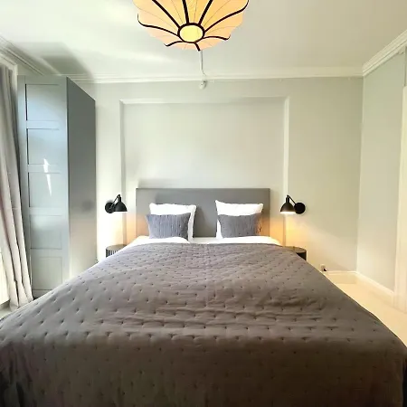 Two Bedroom Flat In Vibrant Area * Copenhagen